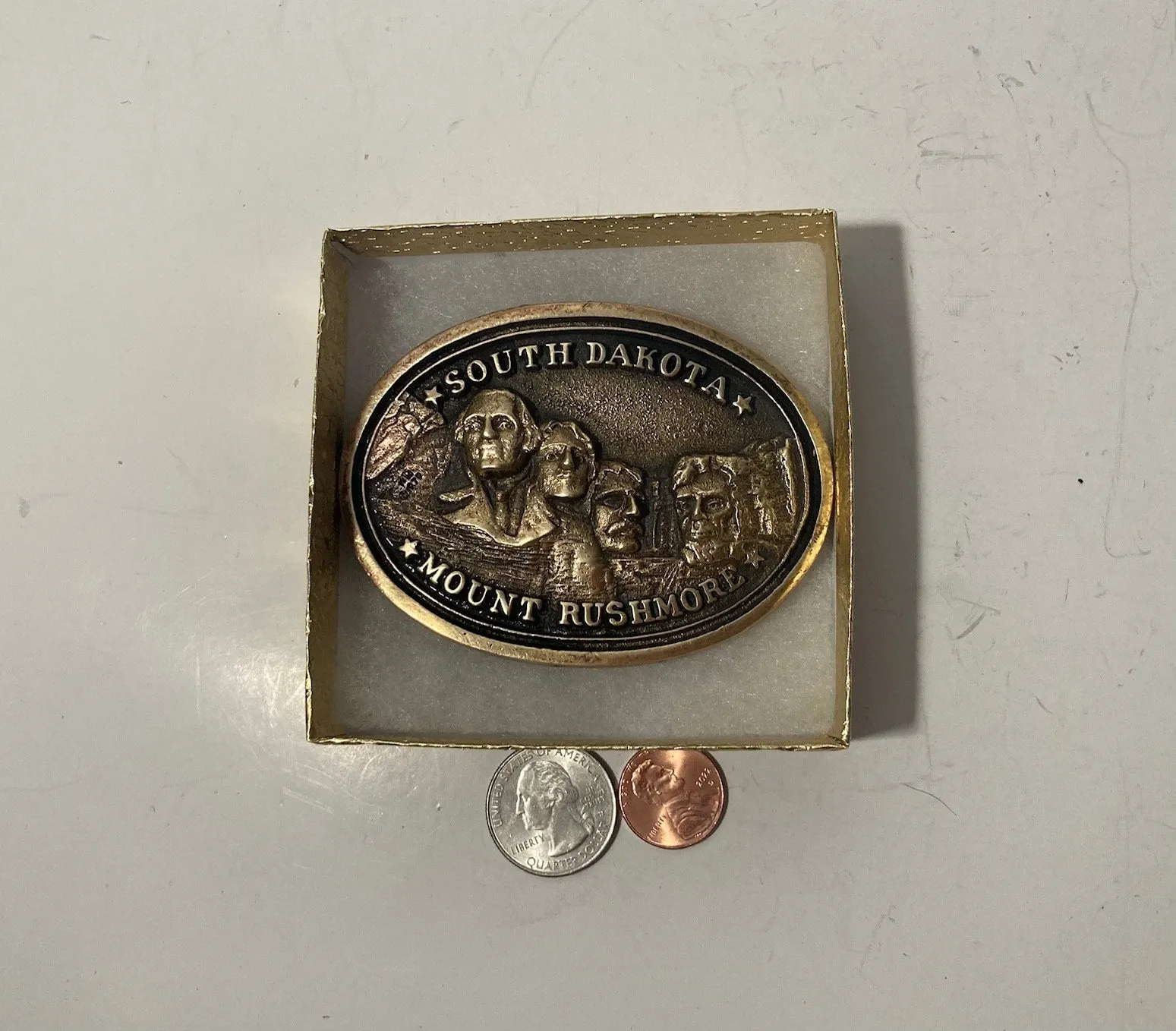 Vintage 1978 Metal Belt Buckle, Brass, South Dakota, Mount Rushmore, Presidents, Nice Western Design, 3 1/2" x 2 1/2", Heavy Duty, Quality